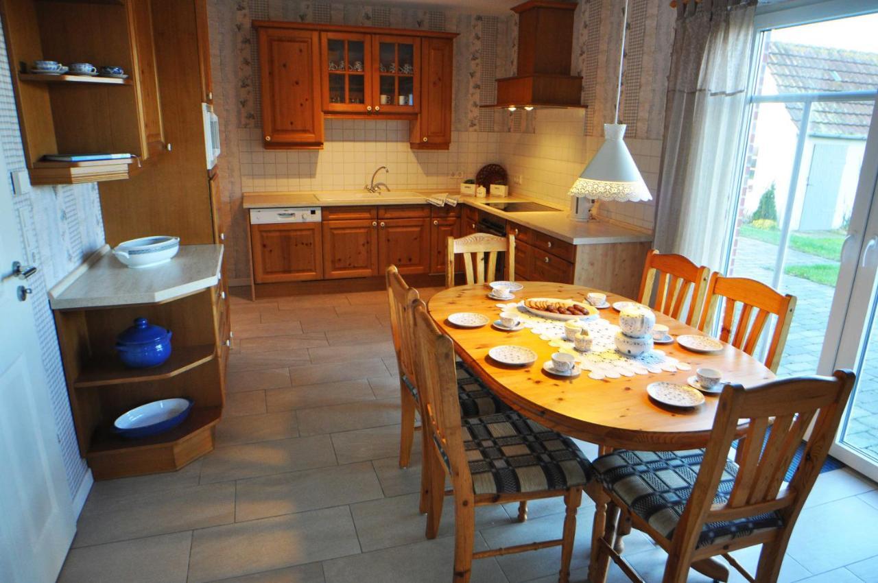 Ferienhaus Adamla, 65319 Moormerland 외부 사진